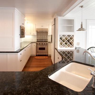 island view cottage kitchen in white